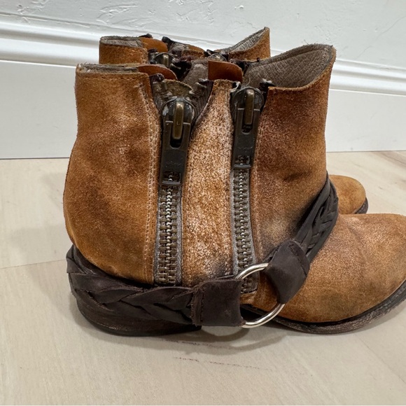 Freebird by Steven Clash Leather Ankle Boot Women's 9 Distressed Bootie Tan - Picture 8 of 15